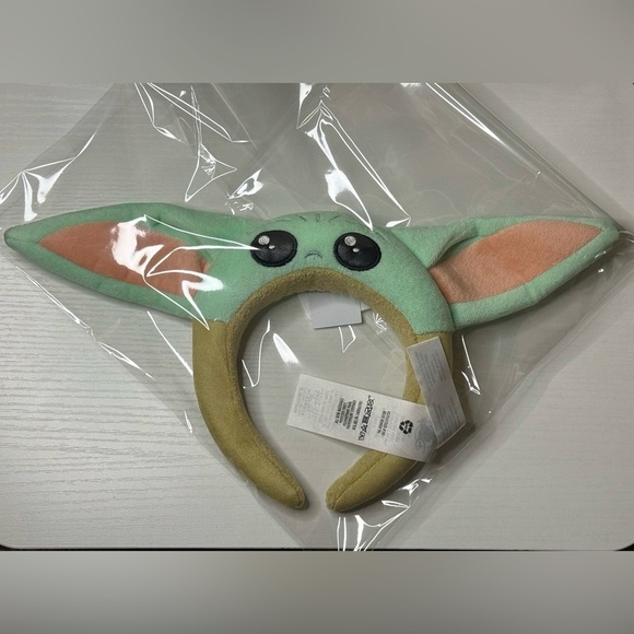 Grogu Ear Headband for Adults – Star Wars: The Mandalorian - Picture 4 of 5